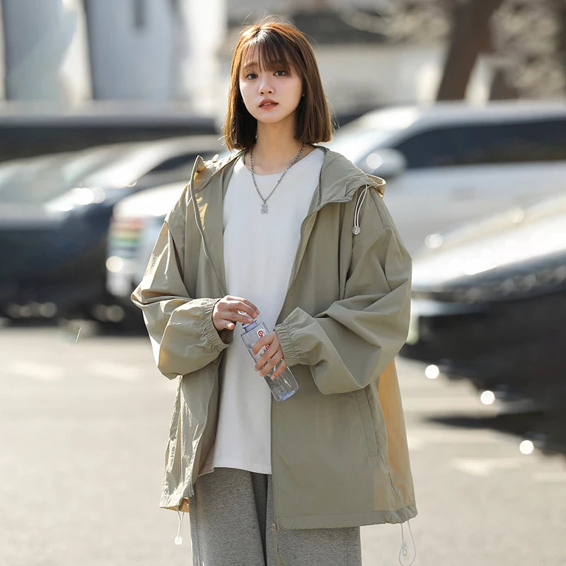 Outdoor Hiking Suncreen Coats Women New Loose Large Size Breathable Sun-Protective Clothing Jacket Thin Skin Windbreaker Female