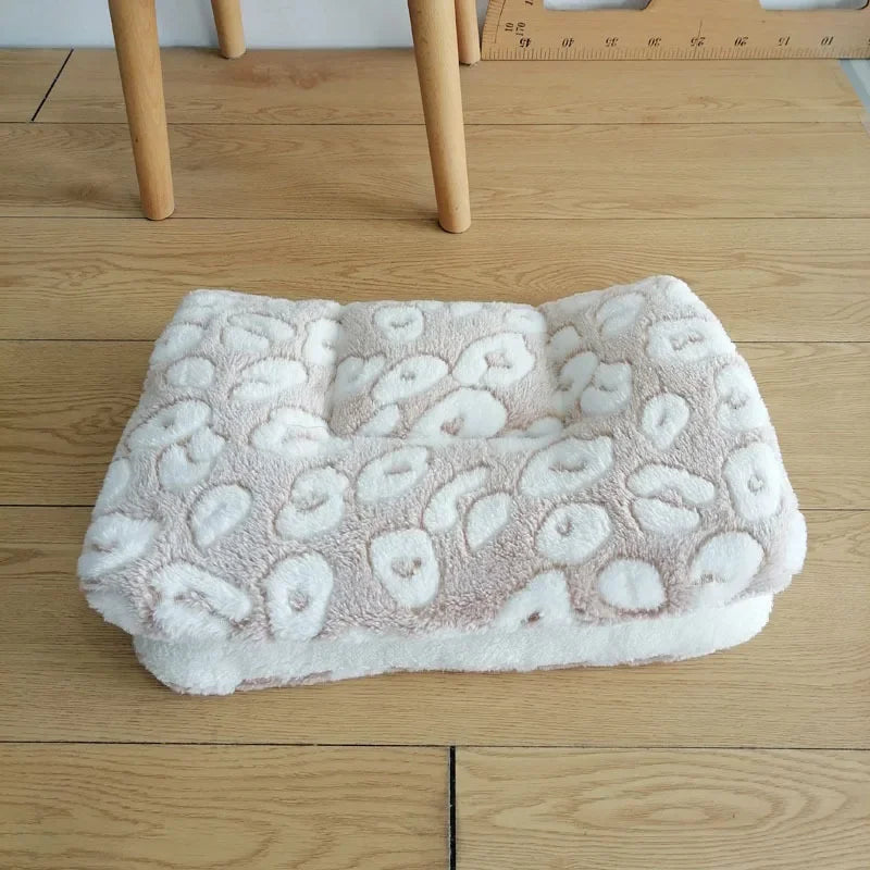 Flannel Pet Mat Dog Bed Cat Bed Thicken Sleeping Mat Dog Blanket Mat For Puppy Kitten Pet Dog Bed for Small Large Dogs Pet Mats