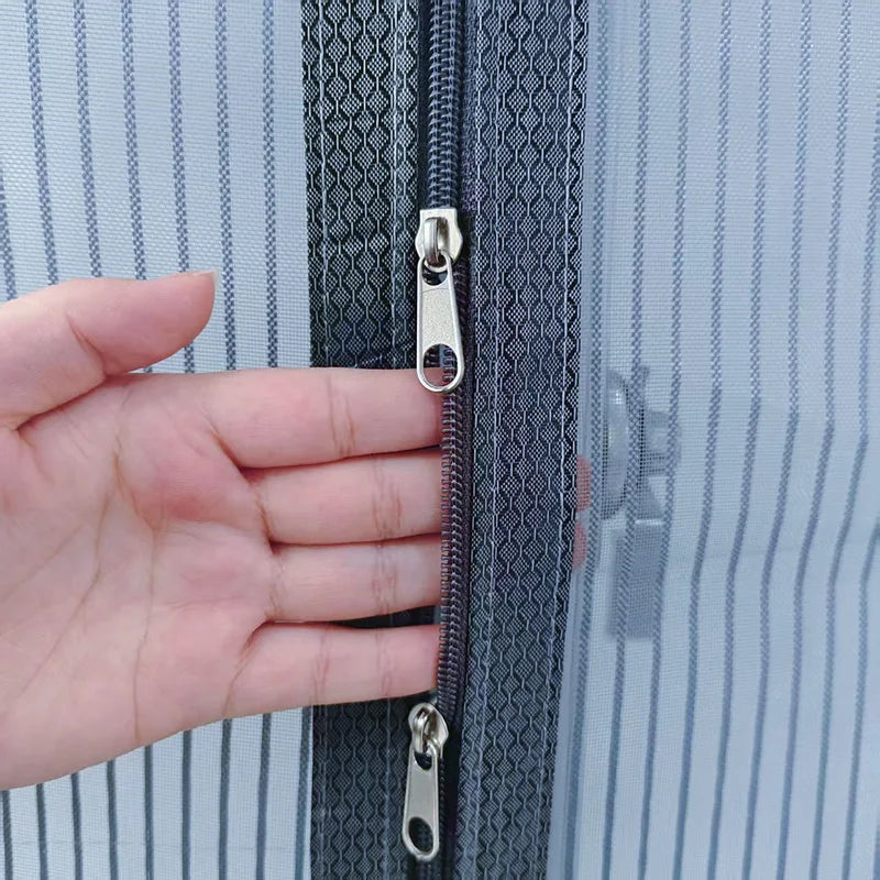 Anti cat scratch diamond mesh