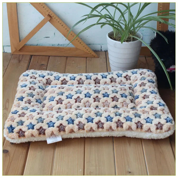 Flannel Pet Mat Dog Bed Cat Bed Thicken Sleeping Mat Dog Blanket Mat For Puppy Kitten Pet Dog Bed for Small Large Dogs Pet Mats