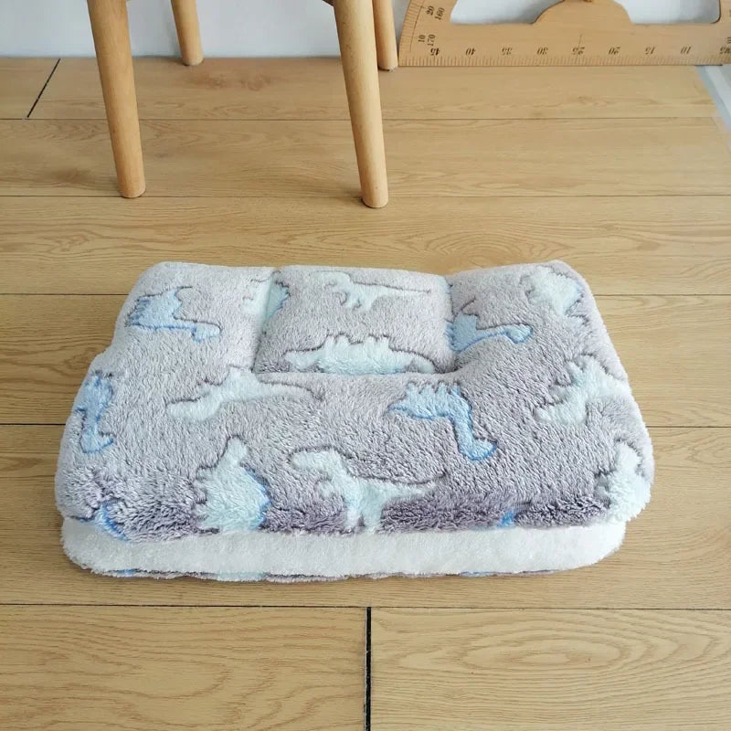Flannel Pet Mat Dog Bed Cat Bed Thicken Sleeping Mat Dog Blanket Mat For Puppy Kitten Pet Dog Bed for Small Large Dogs Pet Mats